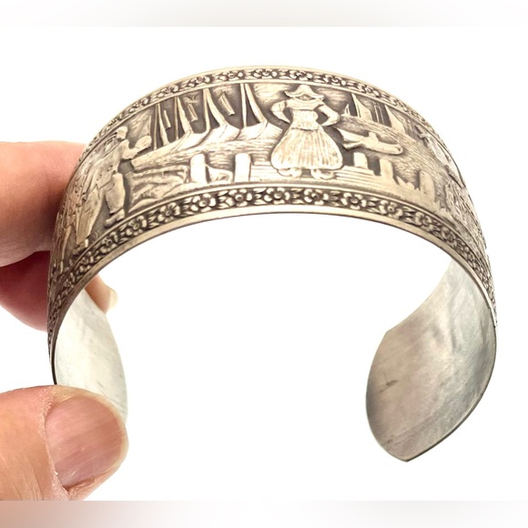Vintage Signed Kelly Waters Detailed Dutch Scenic River Bank Cuff Bracelet - Picture 3 of 7